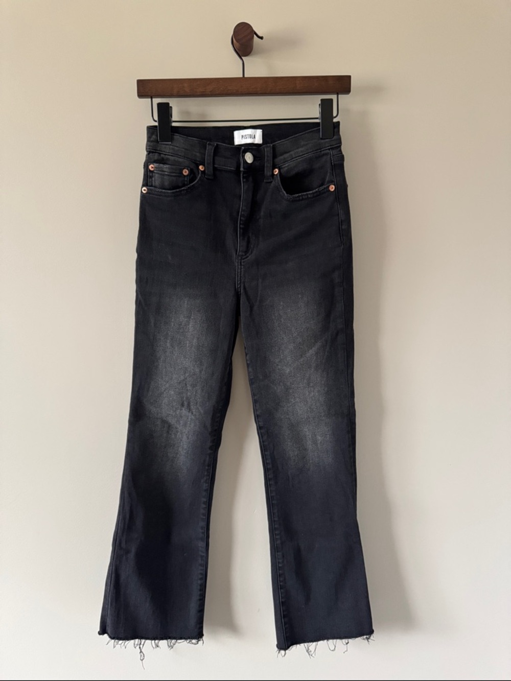 PISTOLA STRAIGHT LEG FRAYED ANKLE HEM JEANS BLACK SIZE 26